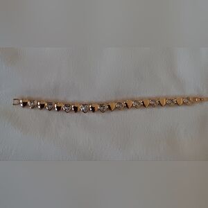 Bracelet gold plated heart bracelet with stones Nwt